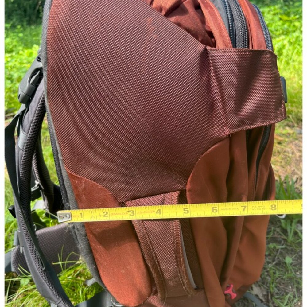 Osprey Meridian Wheeled Convertible Rolling Backpack 22 inch with dayback, 60L - Picture 11 of 16
